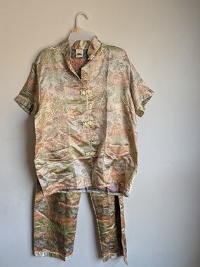 Silk-Feel Floral Print Women's Pajama Set in Multi-Color